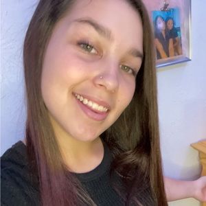 Meet your Posher, Alia